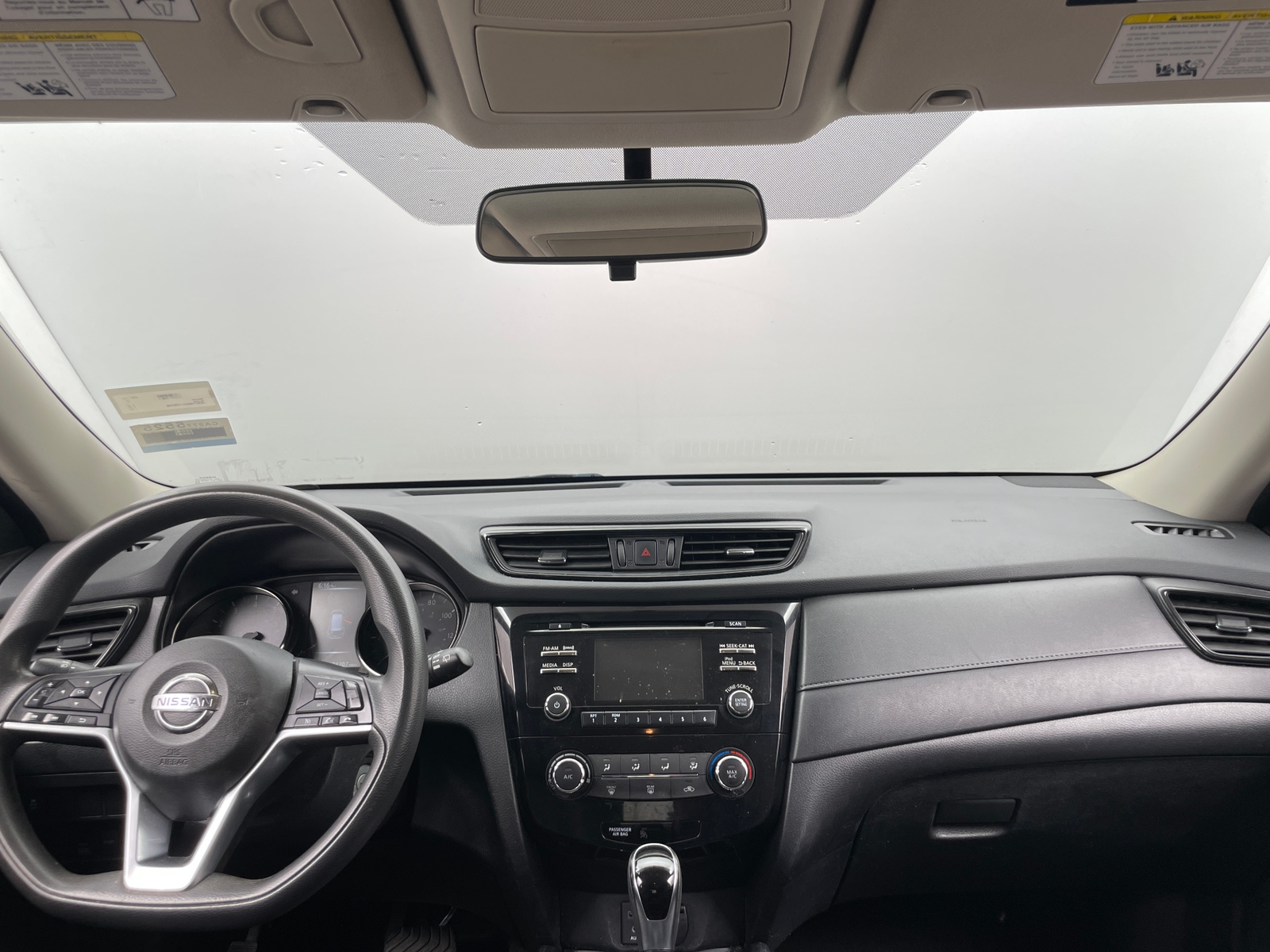 Thumbnail: 2017 Nissan Rogue - 3