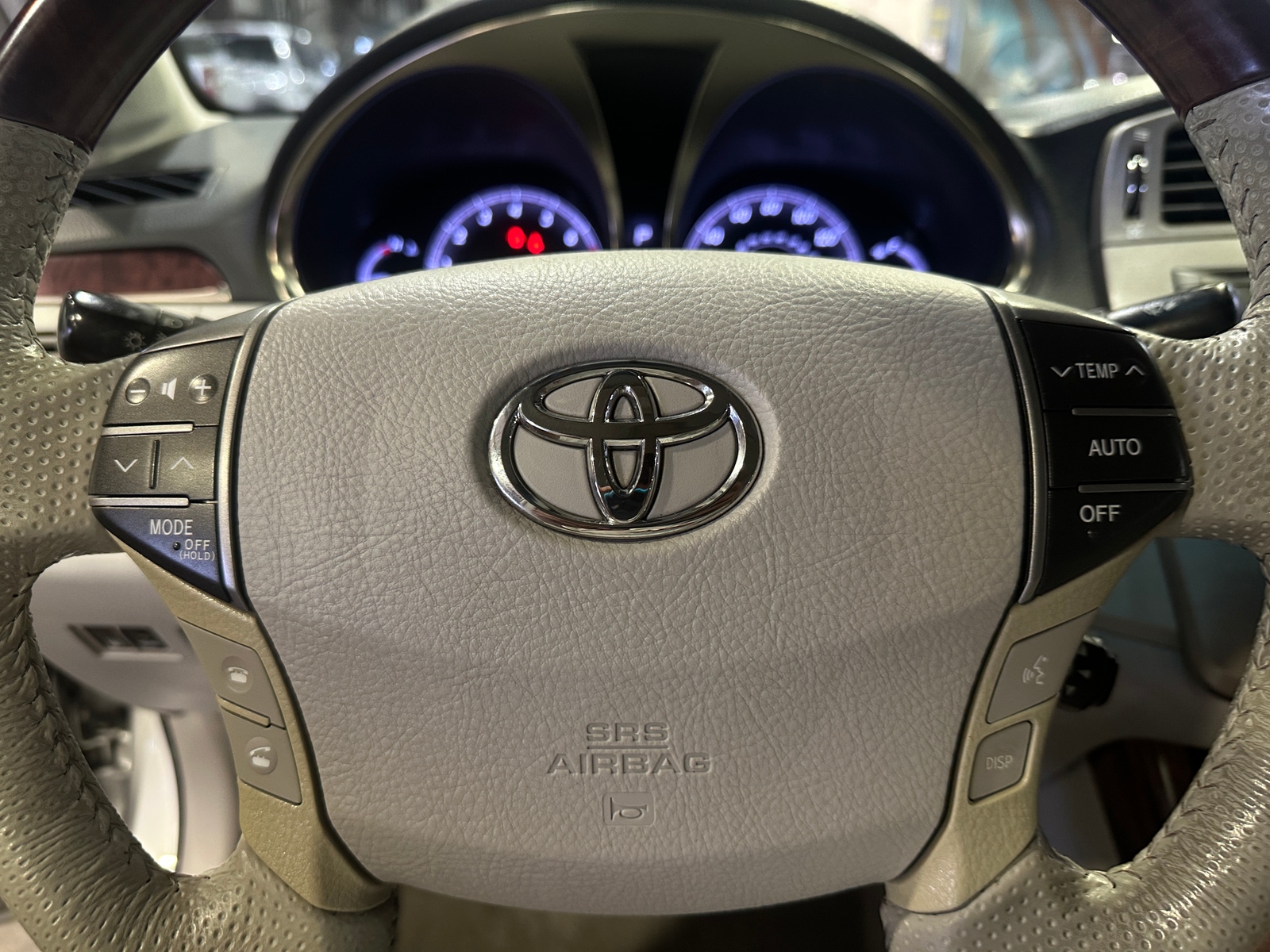 Thumbnail: 2012 Toyota Avalon - 4