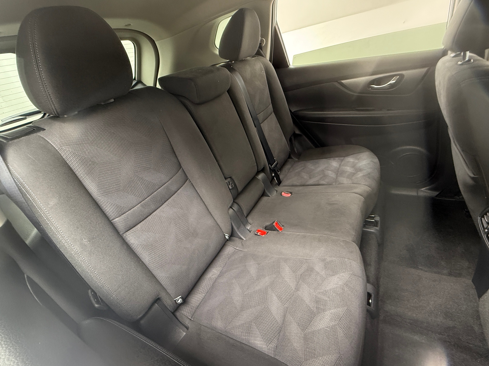 Thumbnail: 2015 Nissan Rogue - 6
