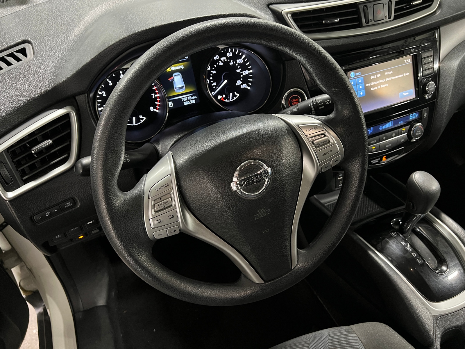 Thumbnail: 2015 Nissan Rogue - 5