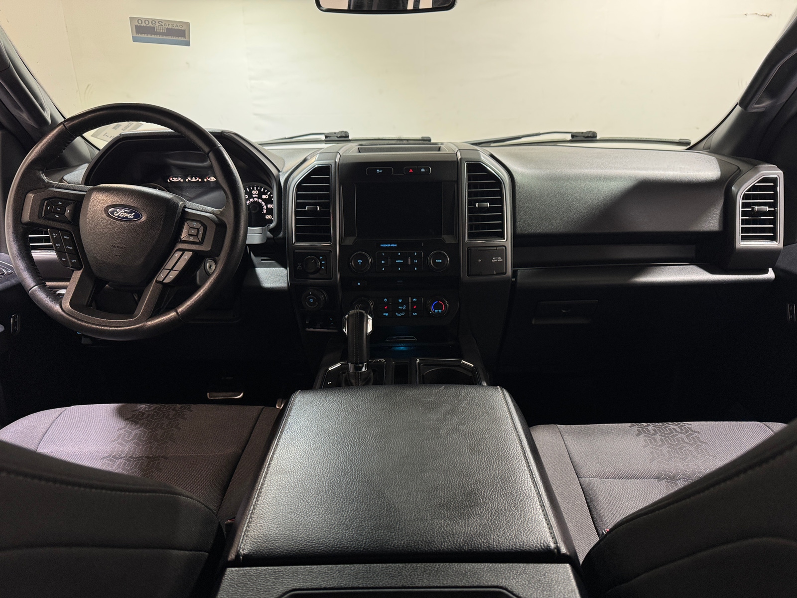 Thumbnail: 2018 Ford Econoline - 3