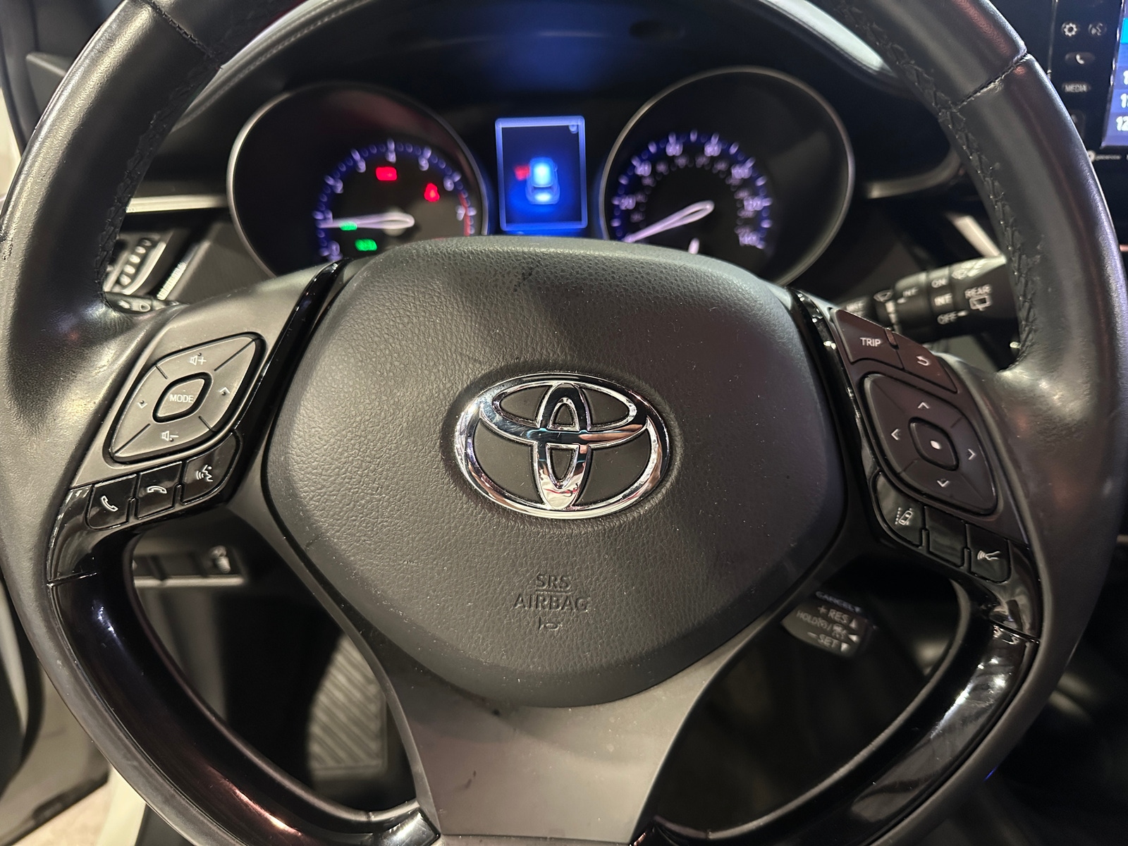 Thumbnail: 2018 Toyota C-HR - 5