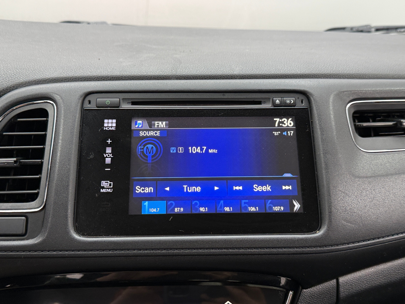 Thumbnail: 2016 Honda HR-V - 4