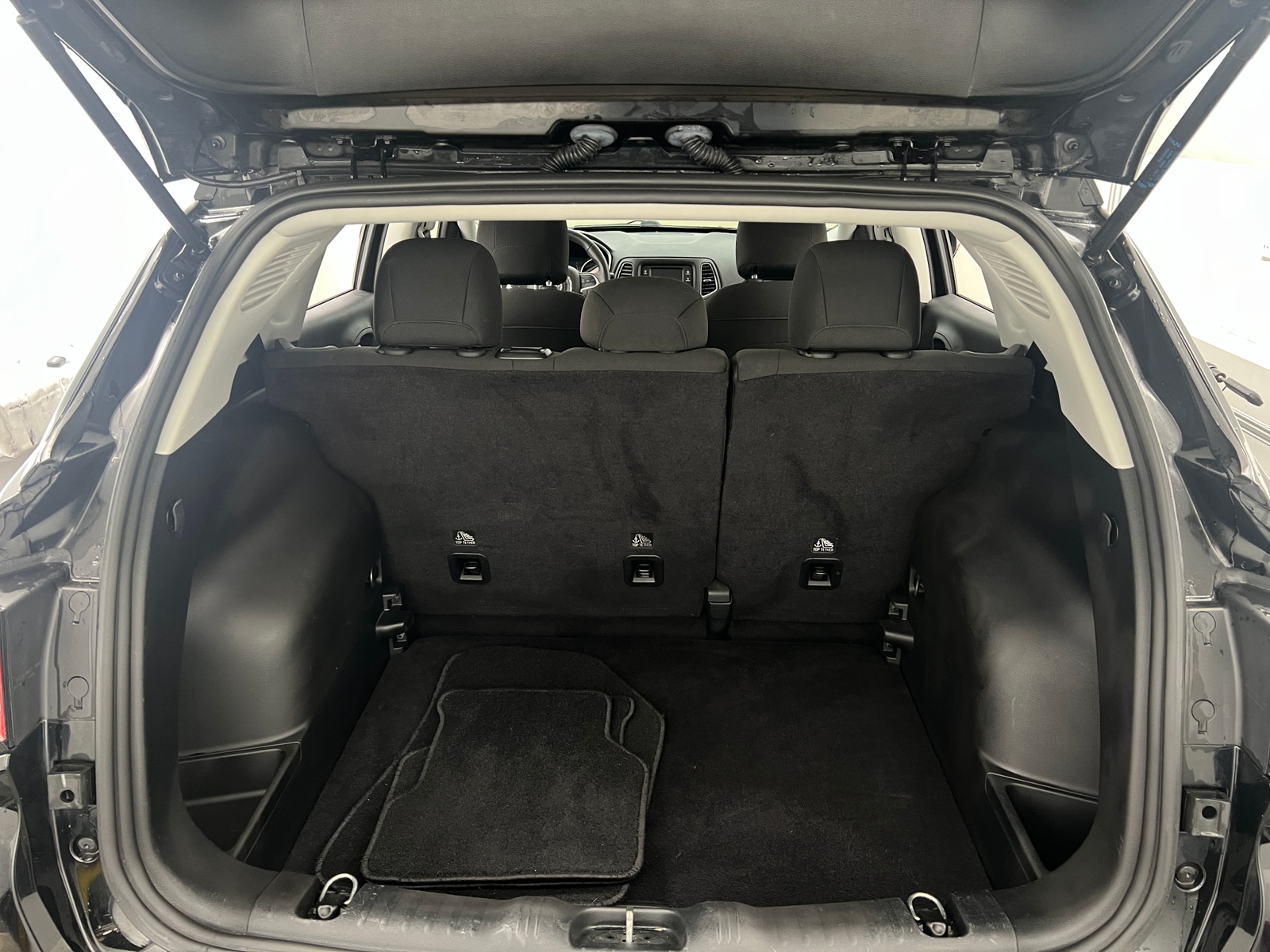 Thumbnail: 2018 Jeep Compass - 7