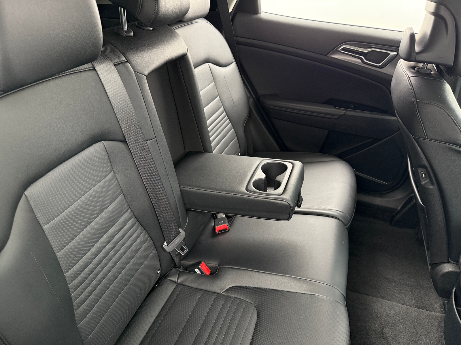 Thumbnail: 2023 Kia Sportage - 5