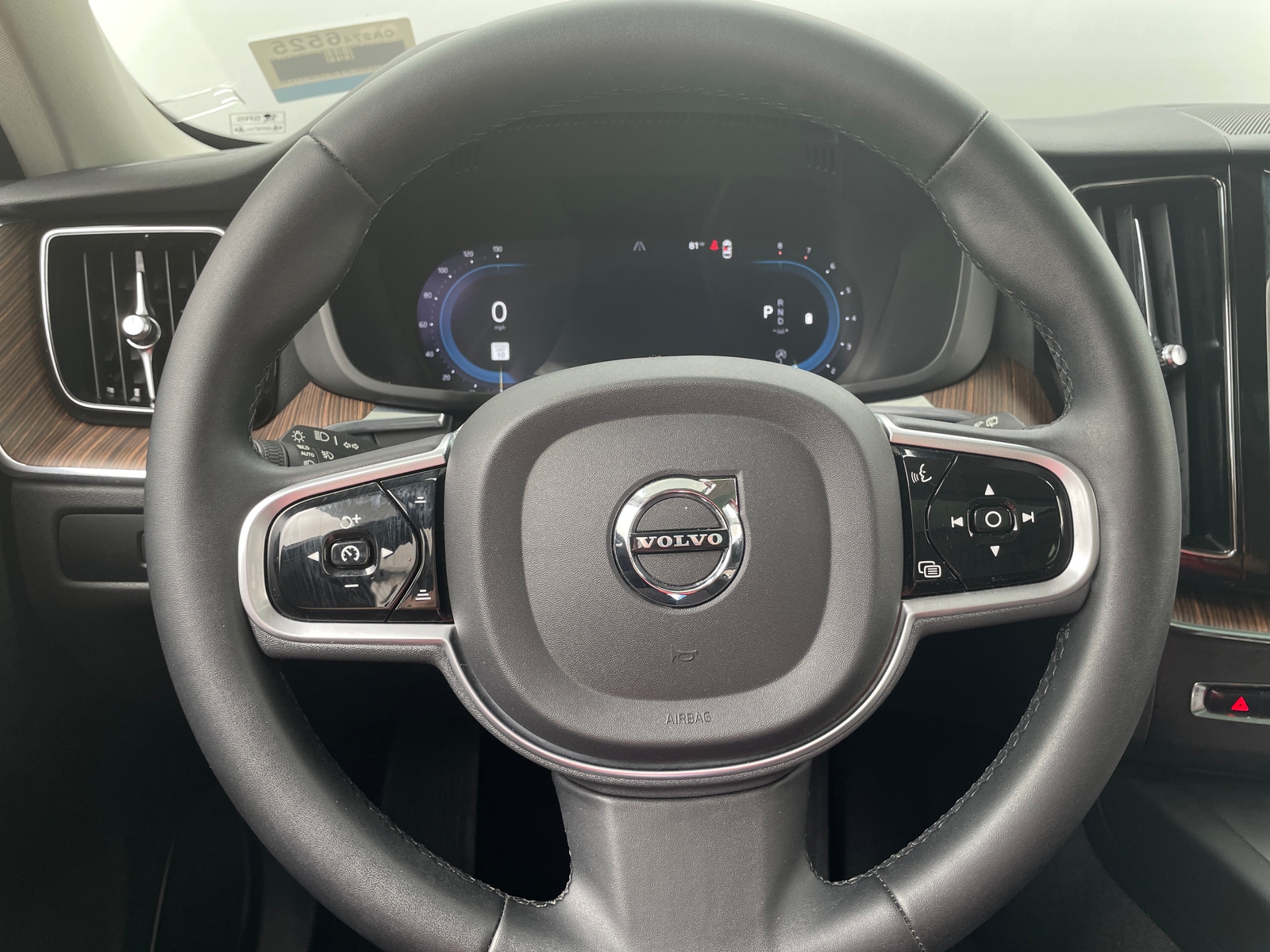 Thumbnail: 2023 Volvo XC60 - 4