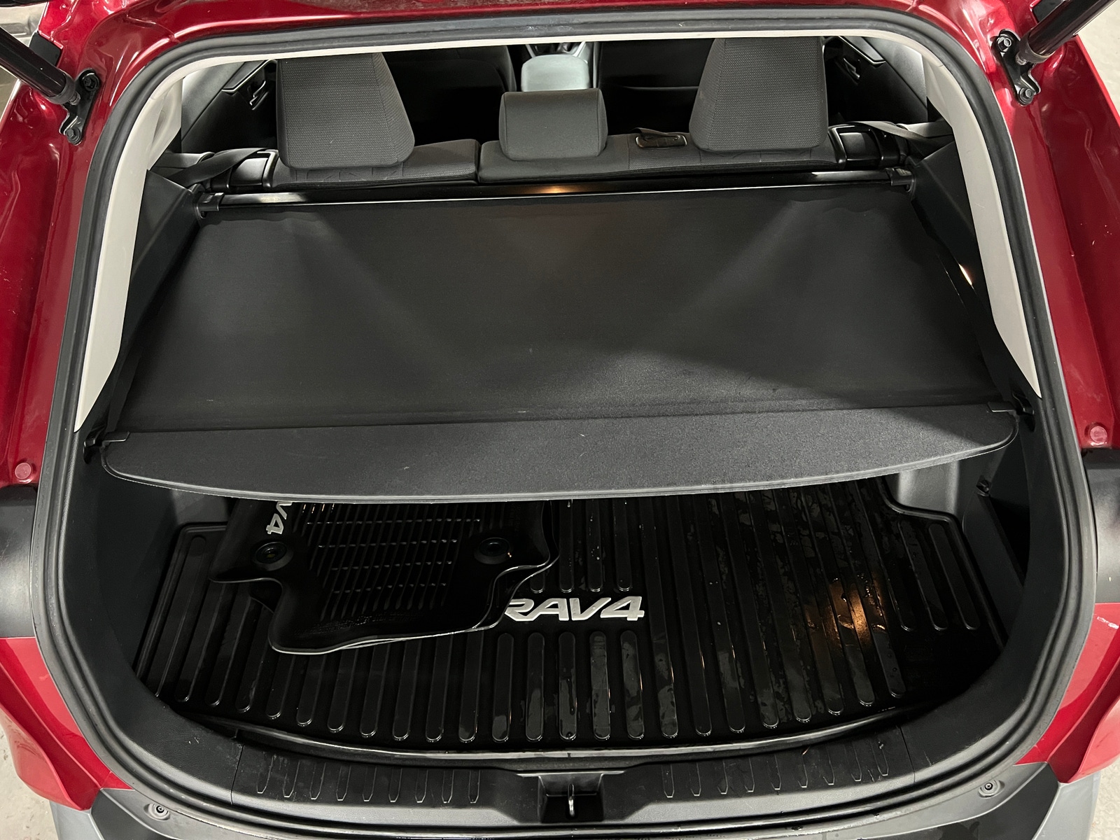 Thumbnail: 2019 Toyota RAV4 - 7