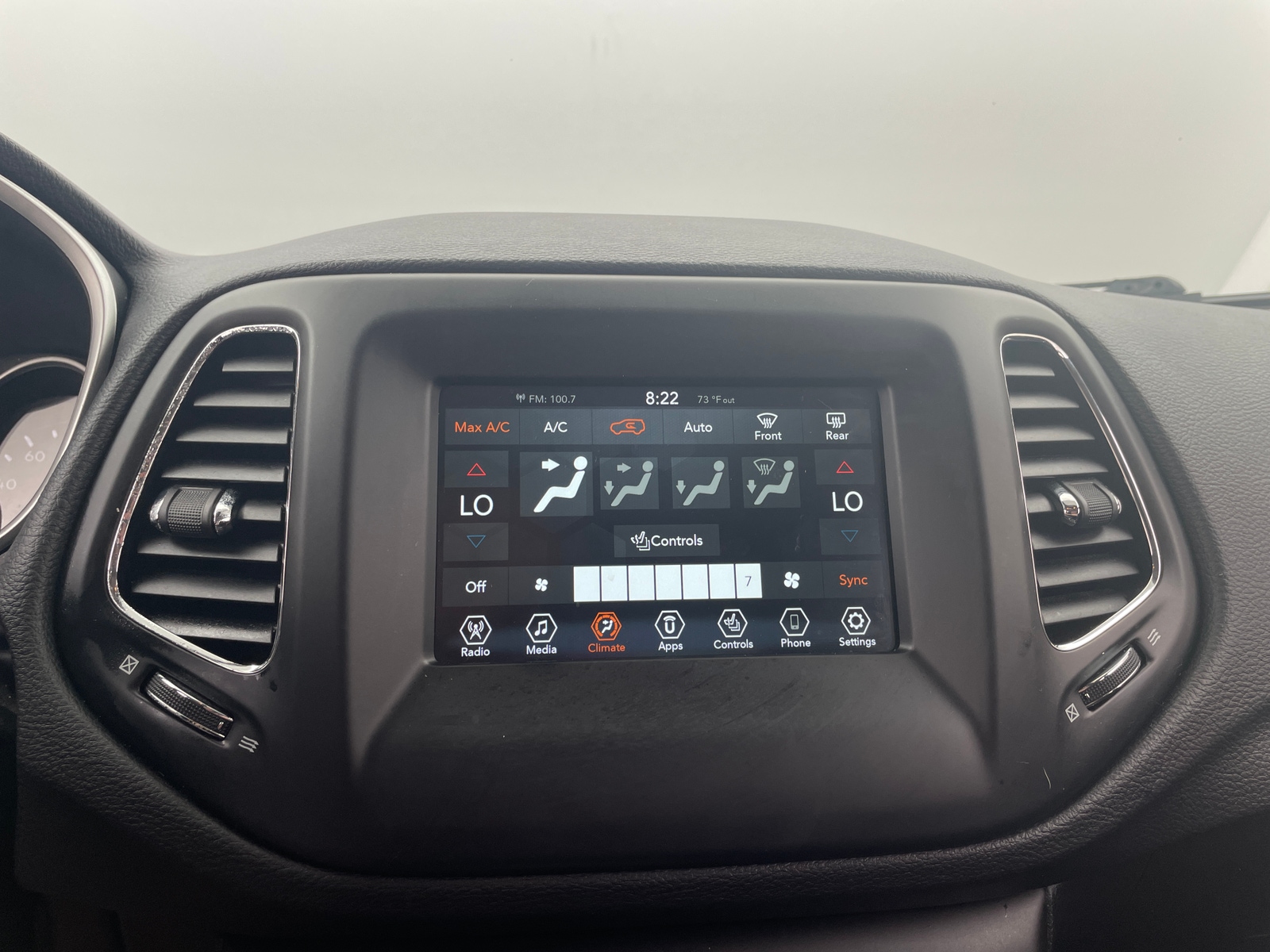 Thumbnail: 2020 Jeep Compass - 3