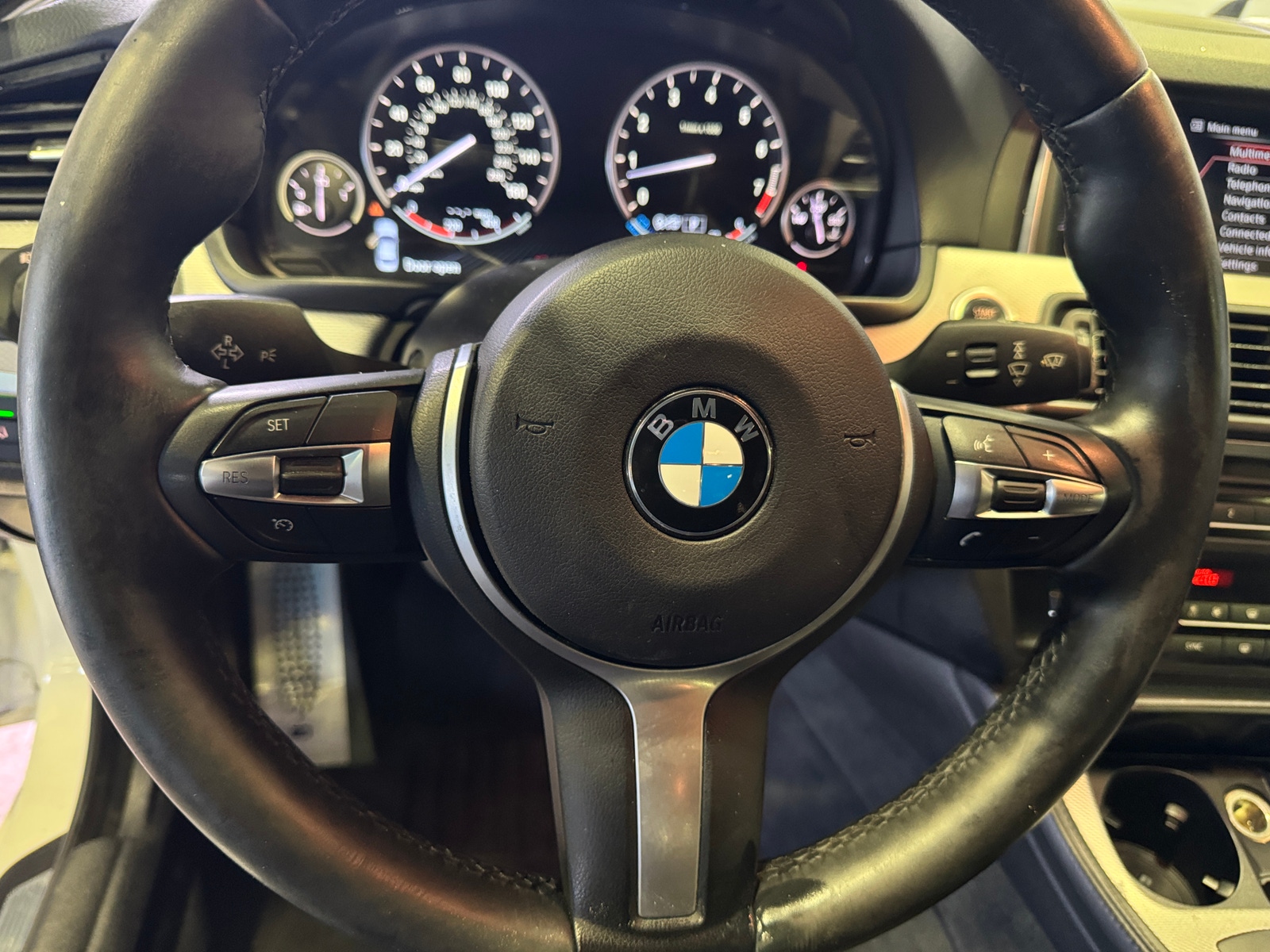 Thumbnail: 2015 BMW 5 Series - 4