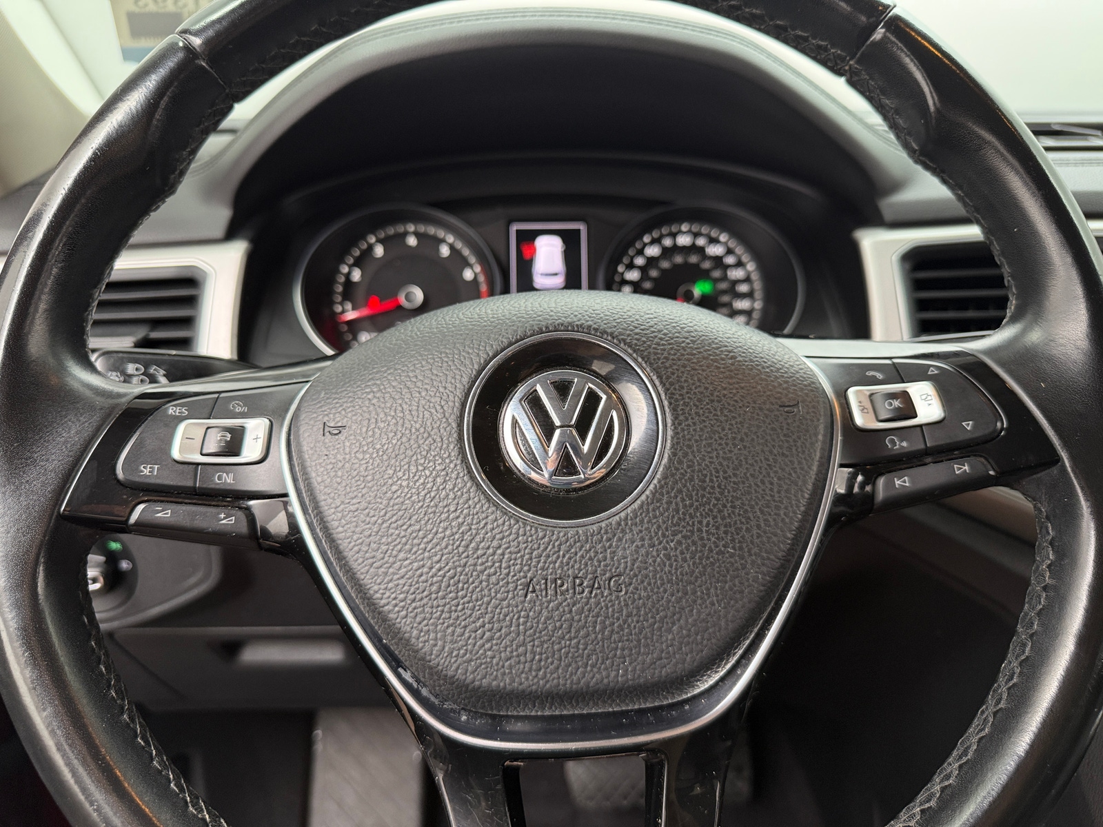 Thumbnail: 2018 Volkswagen Atlas - 5