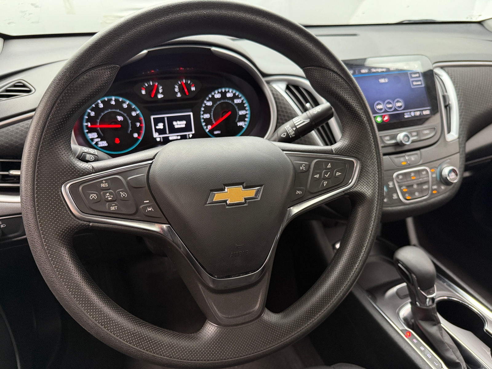 Thumbnail: 2023 Chevrolet Malibu - 5