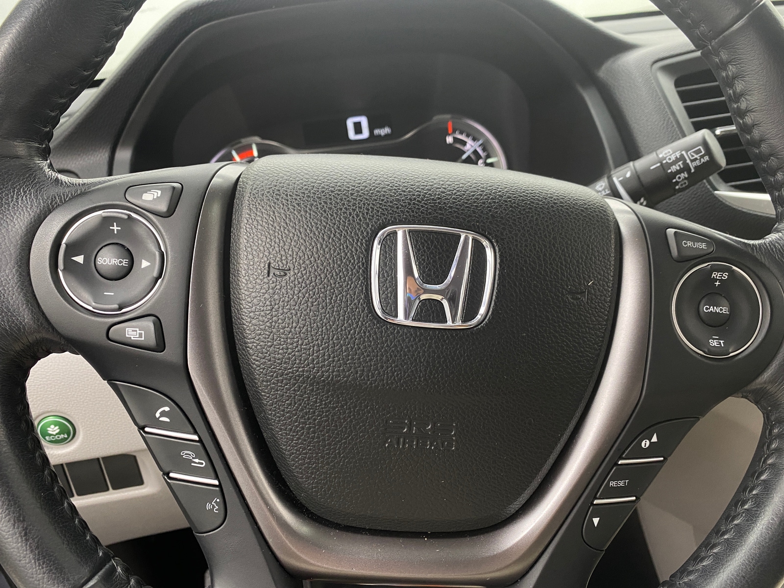 Thumbnail: 2017 Honda Pilot - 4