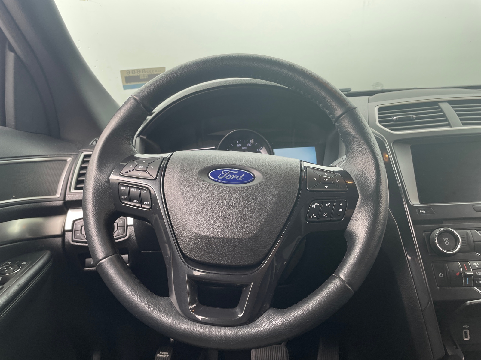 Thumbnail: 2017 Ford Explorer - 4