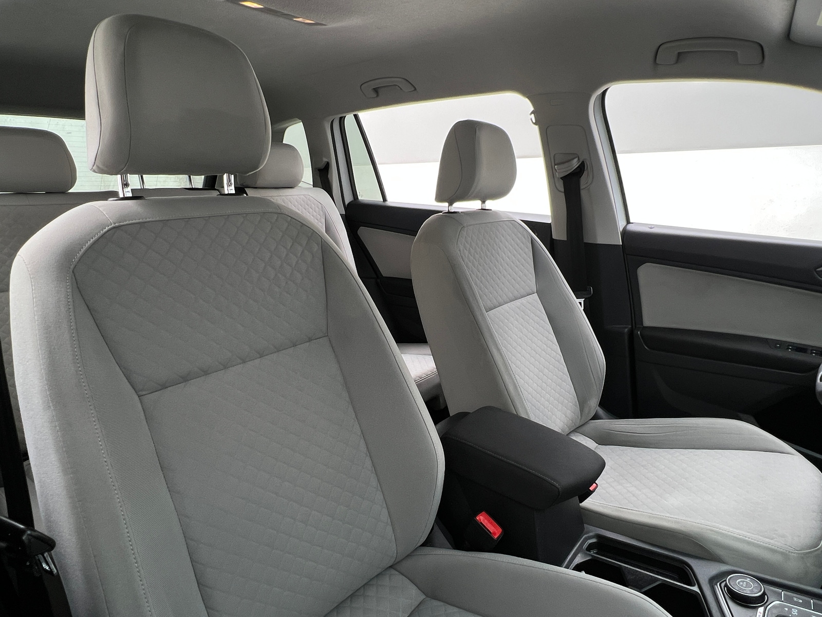 Thumbnail: 2018 Volkswagen Tiguan - 2