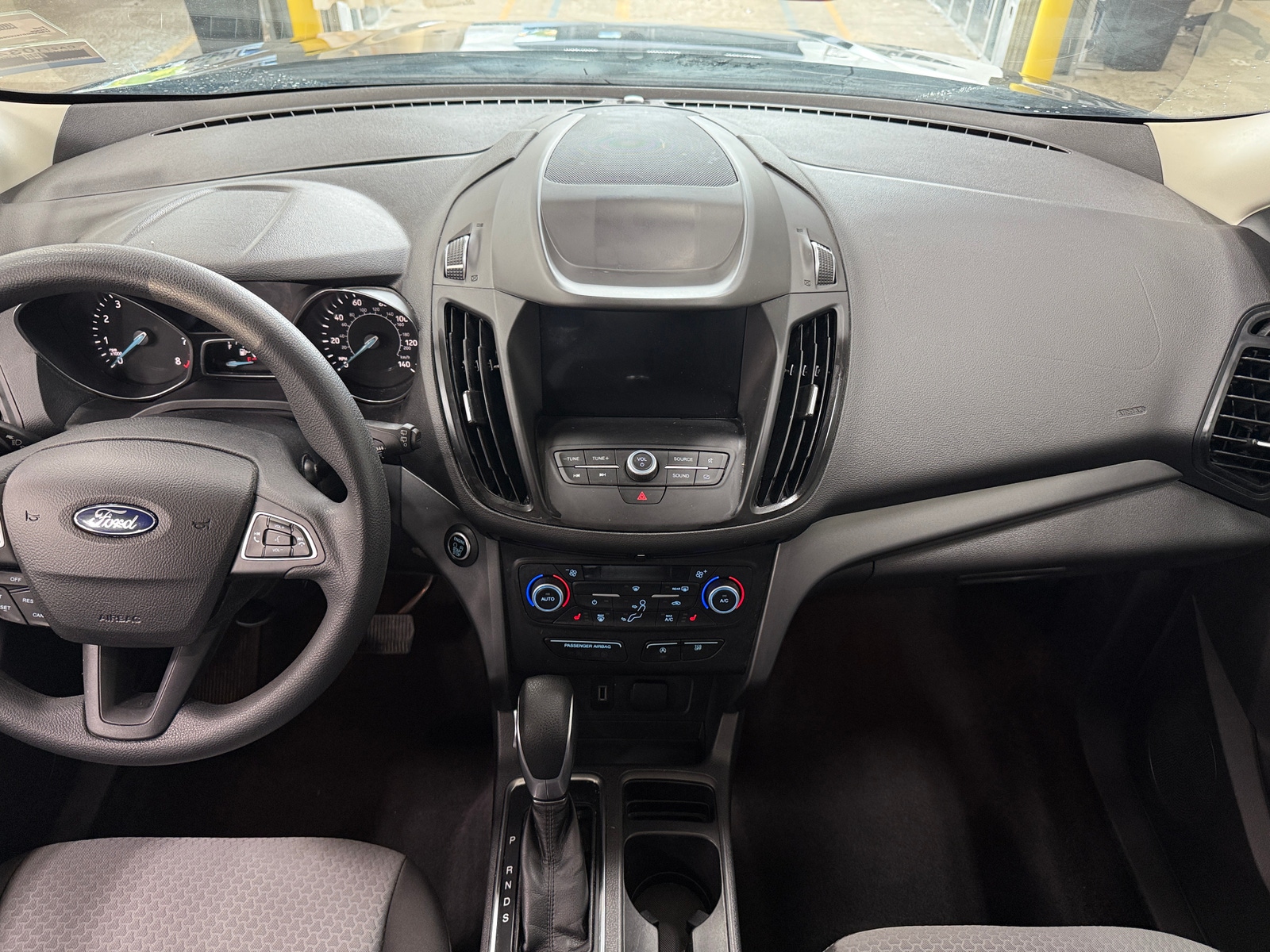 Thumbnail: 2019 Ford Escape - 3