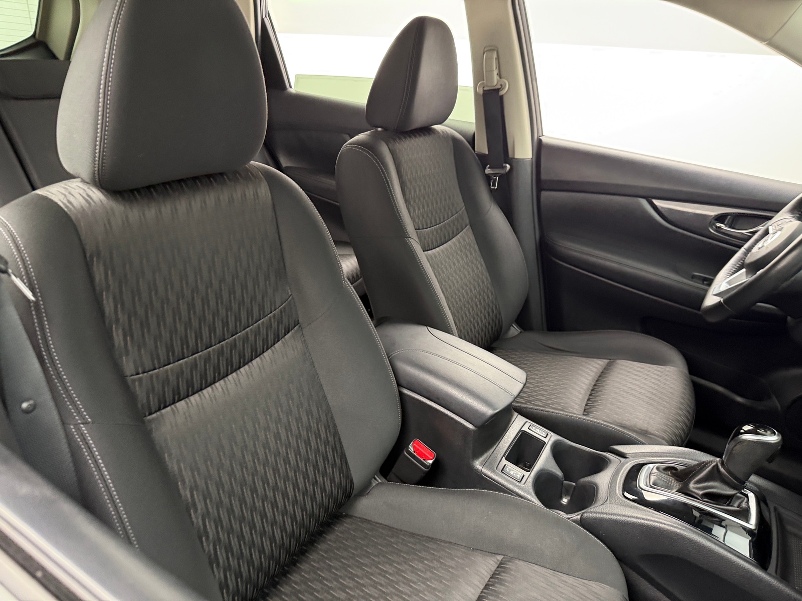 Thumbnail: 2019 Nissan Rogue - 2