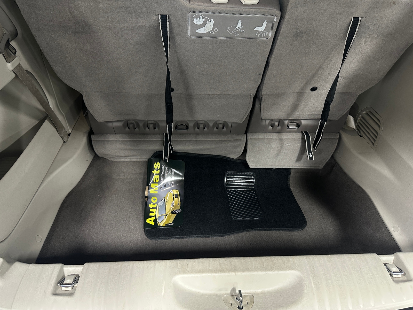 Thumbnail: 2018 Chrysler Pacifica - 6