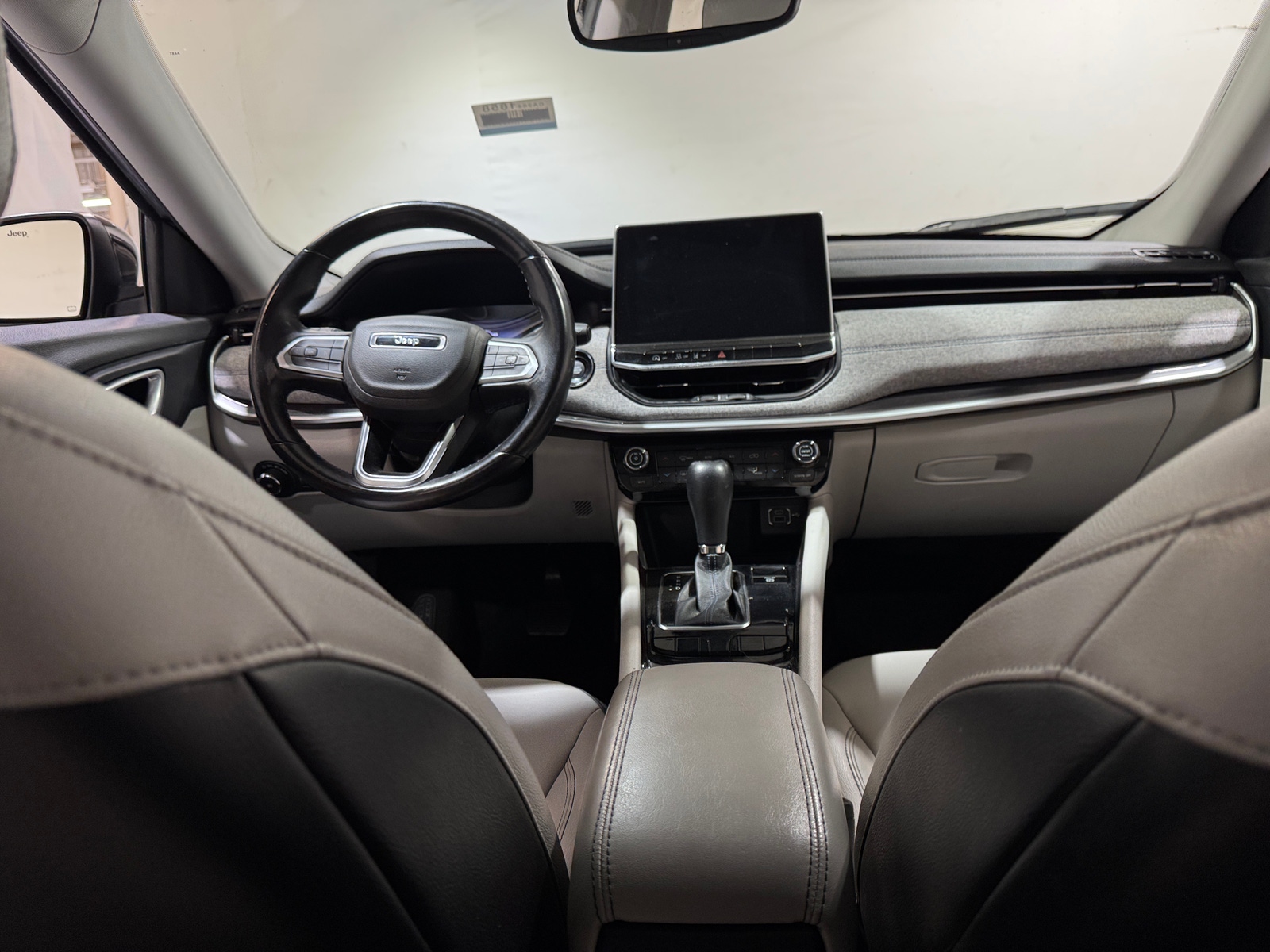 Thumbnail: 2022 Jeep Compass - 3