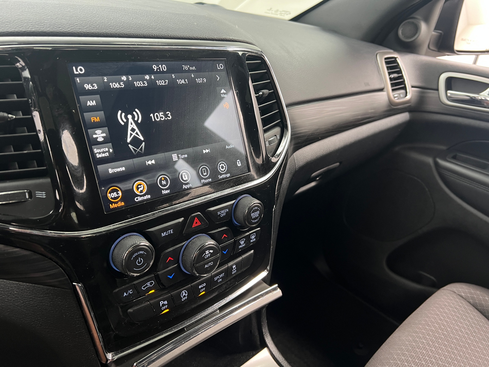 Thumbnail: 2021 Jeep Grand Cherokee - 4