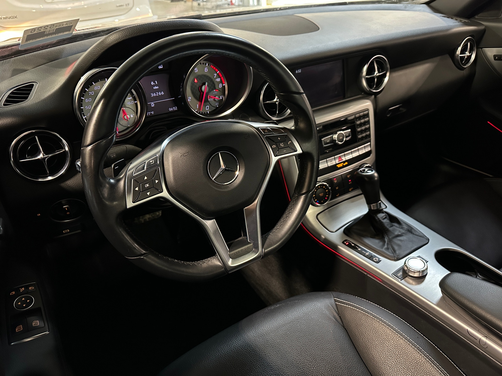 Thumbnail: 2013 Mercedes-Benz SLK - 2