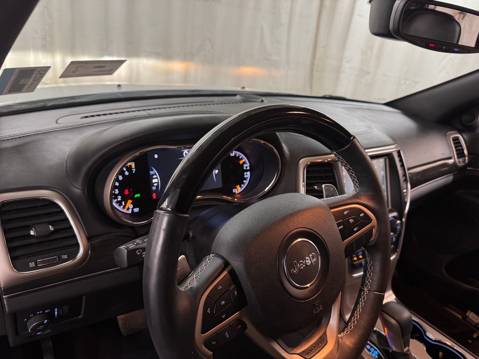 Thumbnail: 2017 Jeep Grand Cherokee - 2