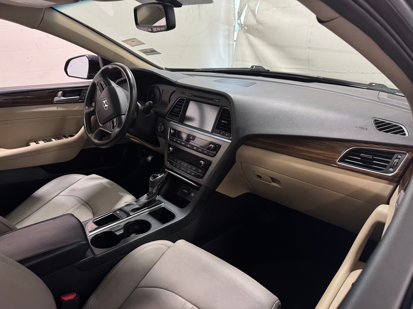 Thumbnail: 2017 Hyundai Sonata - 2