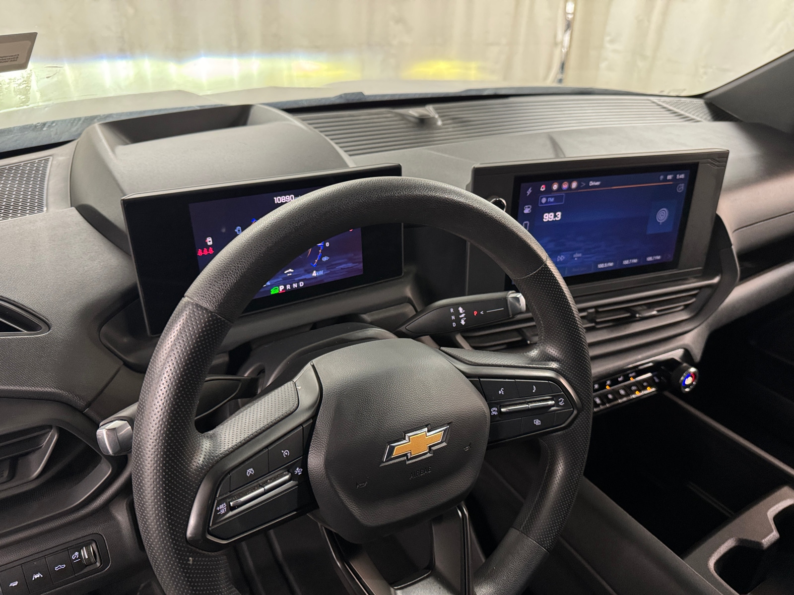 Thumbnail: 2024 Chevrolet Silverado EV - 3