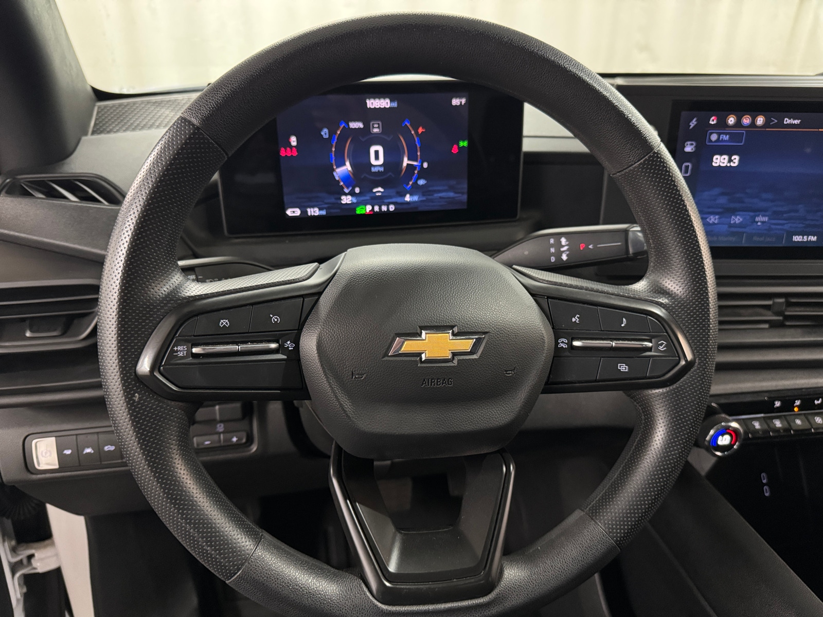 Thumbnail: 2024 Chevrolet Silverado EV - 5
