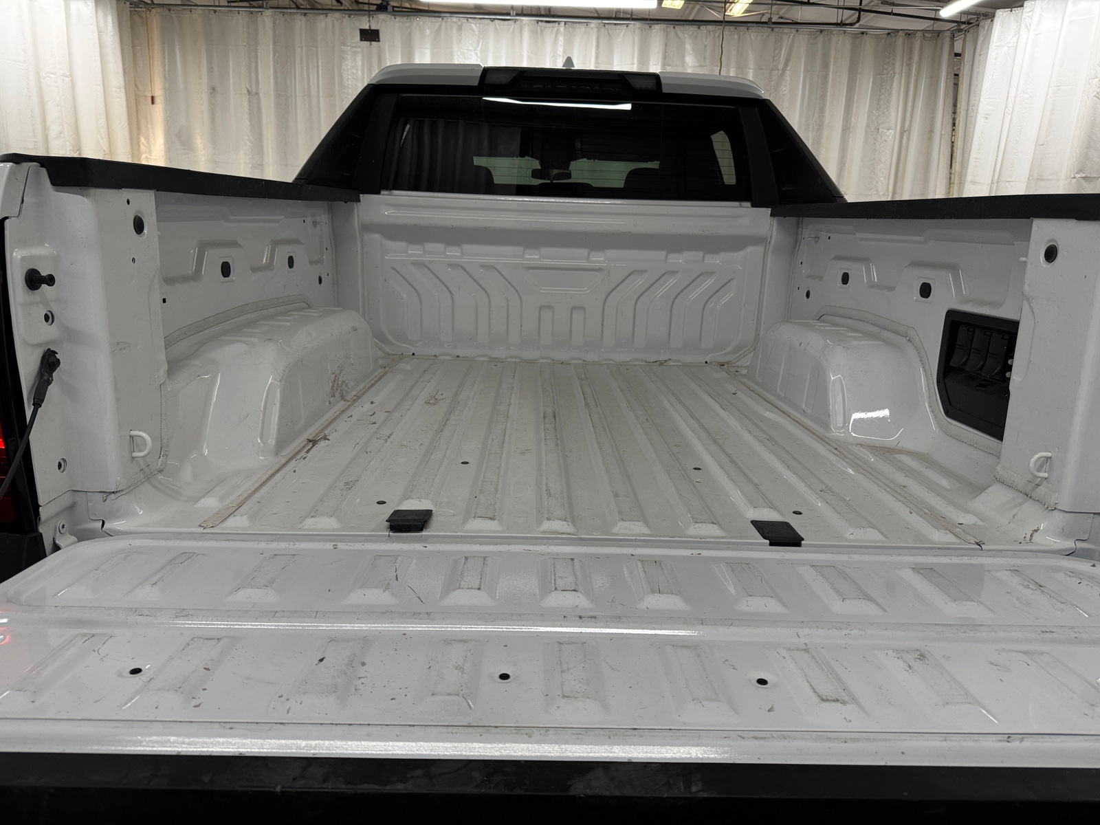Thumbnail: 2024 Chevrolet Silverado EV - 7