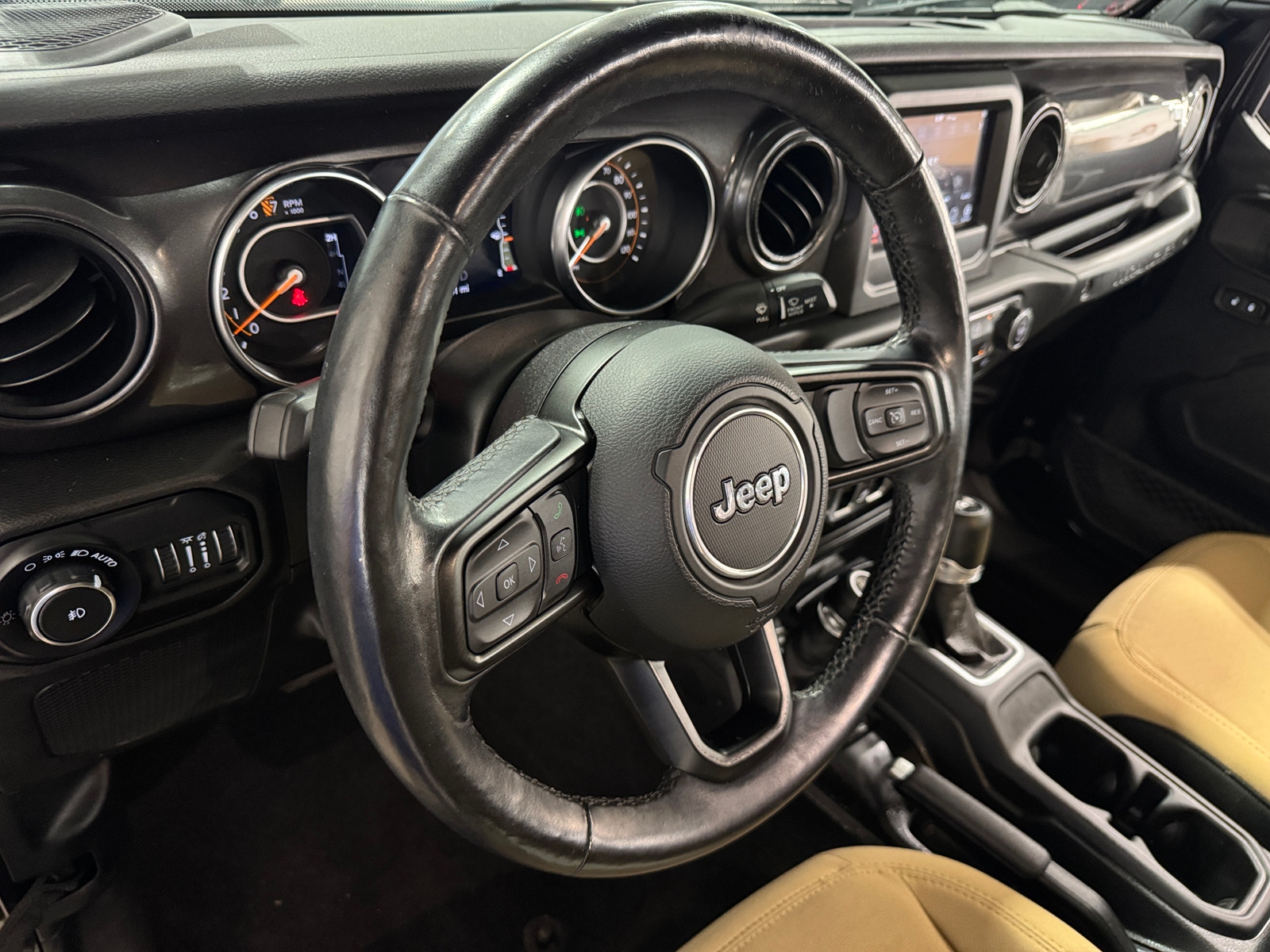 Thumbnail: 2020 Jeep Wrangler - 3