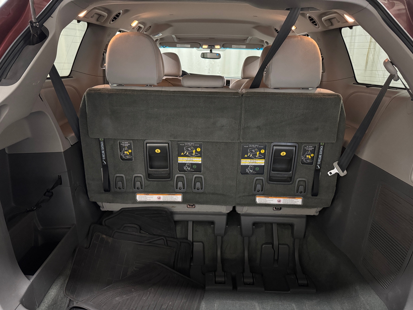 Thumbnail: 2015 Toyota Sienna - 6