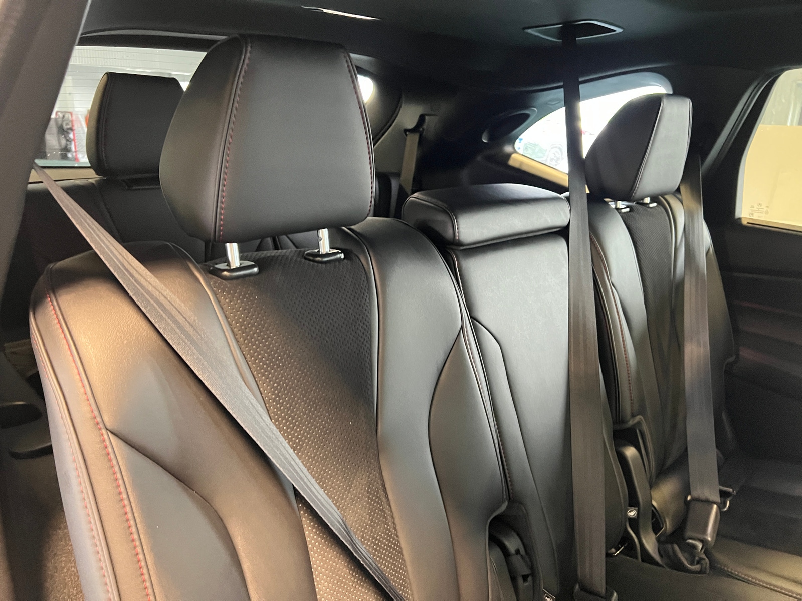 Thumbnail: 2022 Acura MDX - 5