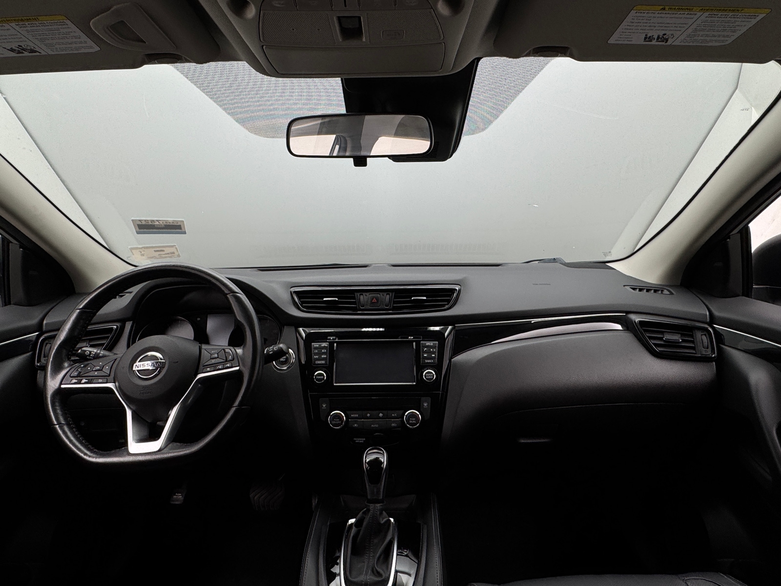 Thumbnail: 2017 Nissan Rogue Sport - 2