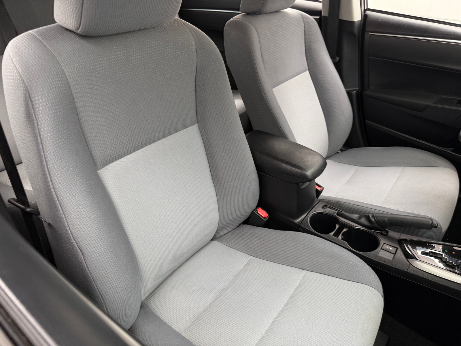 Thumbnail: 2016 Toyota Corolla - 2