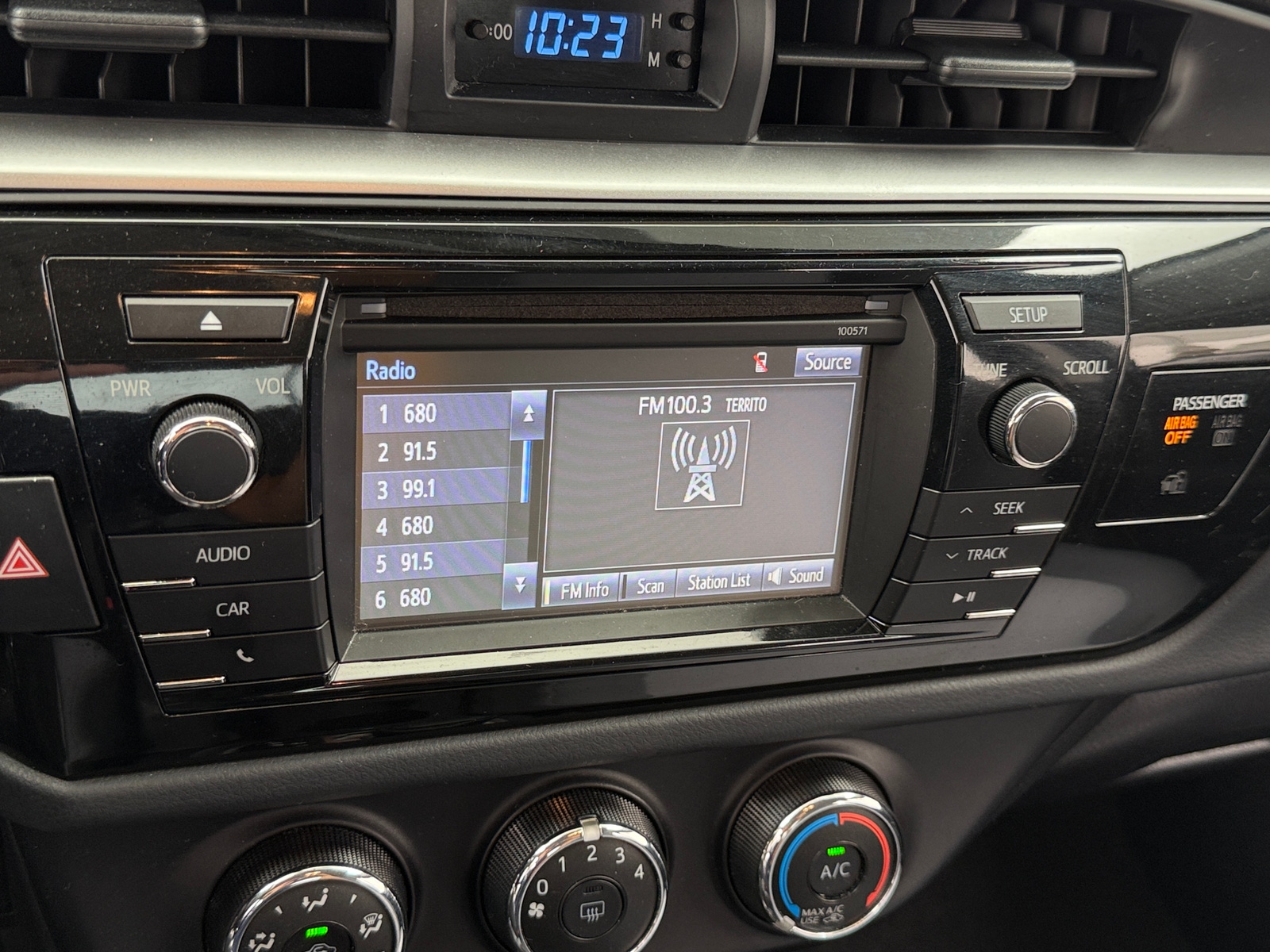 Thumbnail: 2016 Toyota Corolla - 4