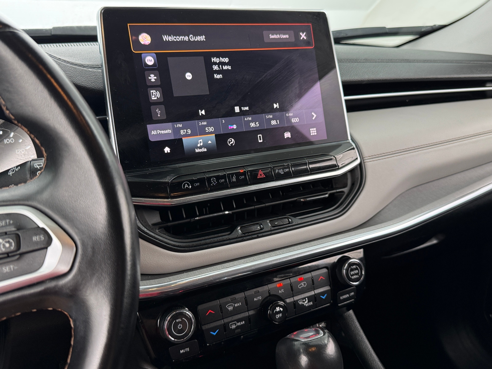 Thumbnail: 2022 Jeep Compass - 3