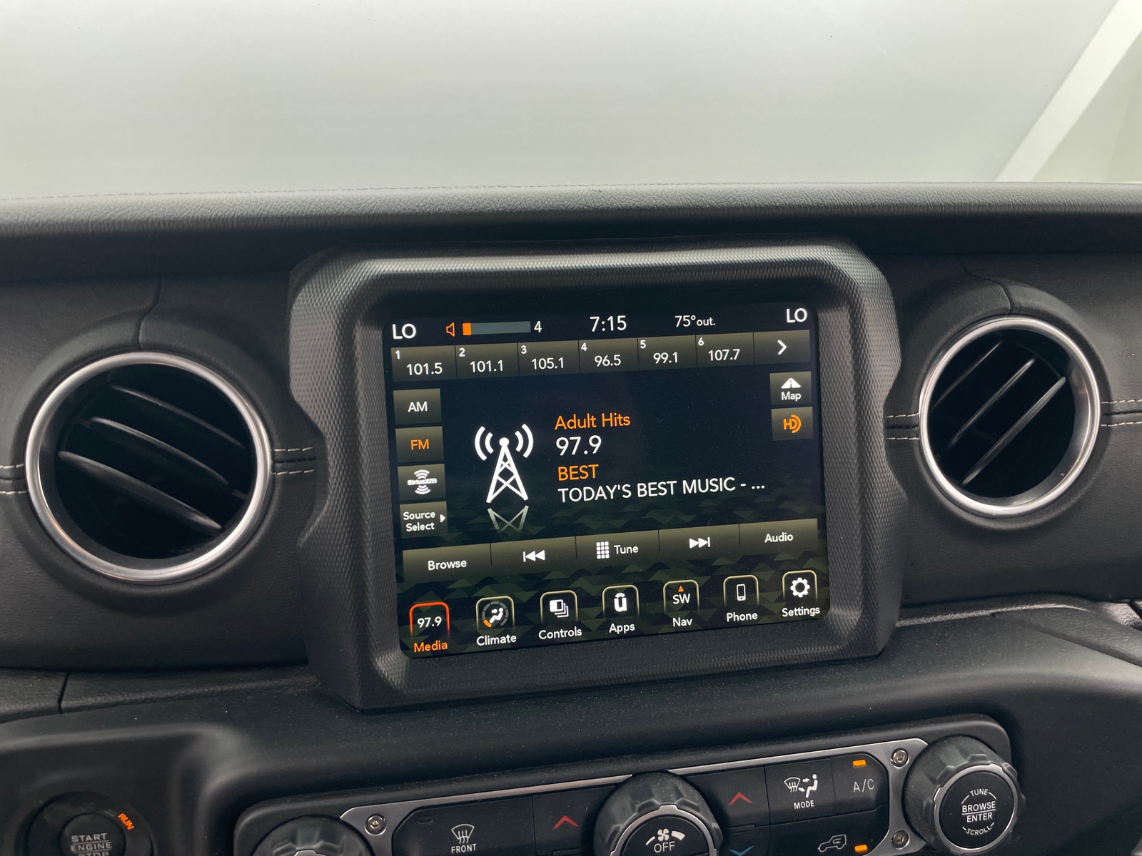 Thumbnail: 2023 Jeep Wrangler - 3