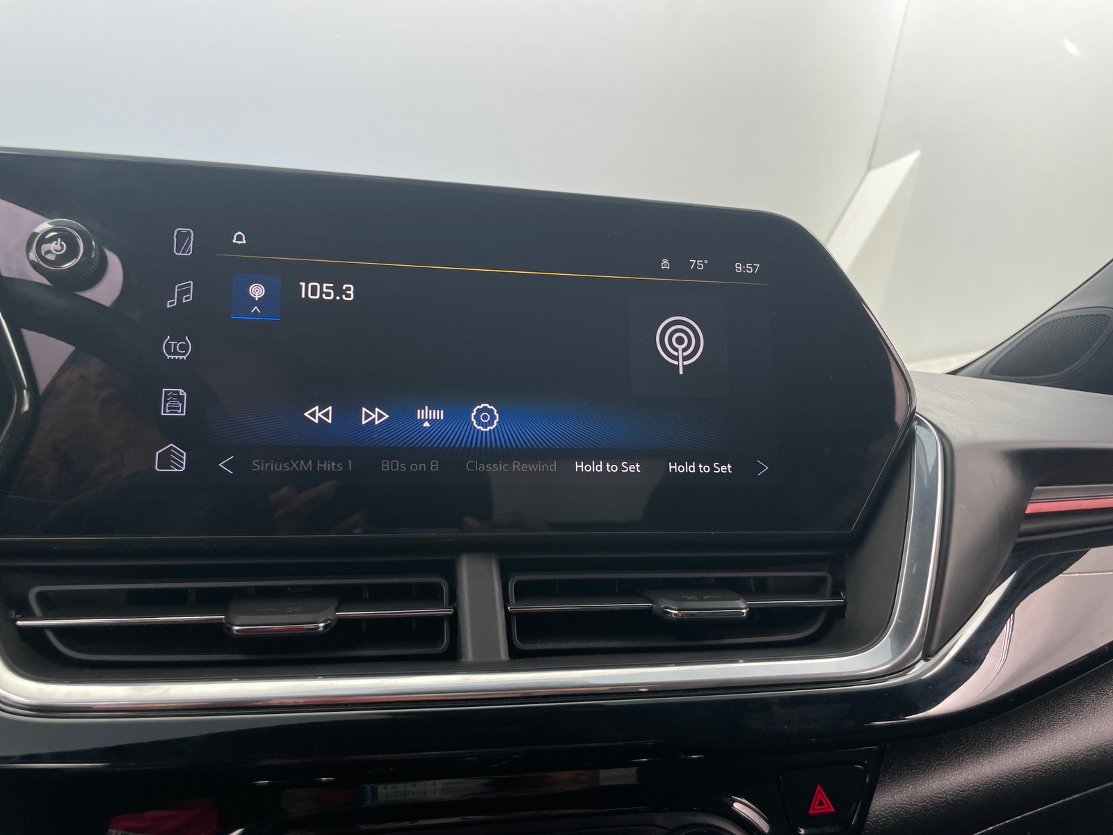 Thumbnail: 2024 Chevrolet Trax - 3