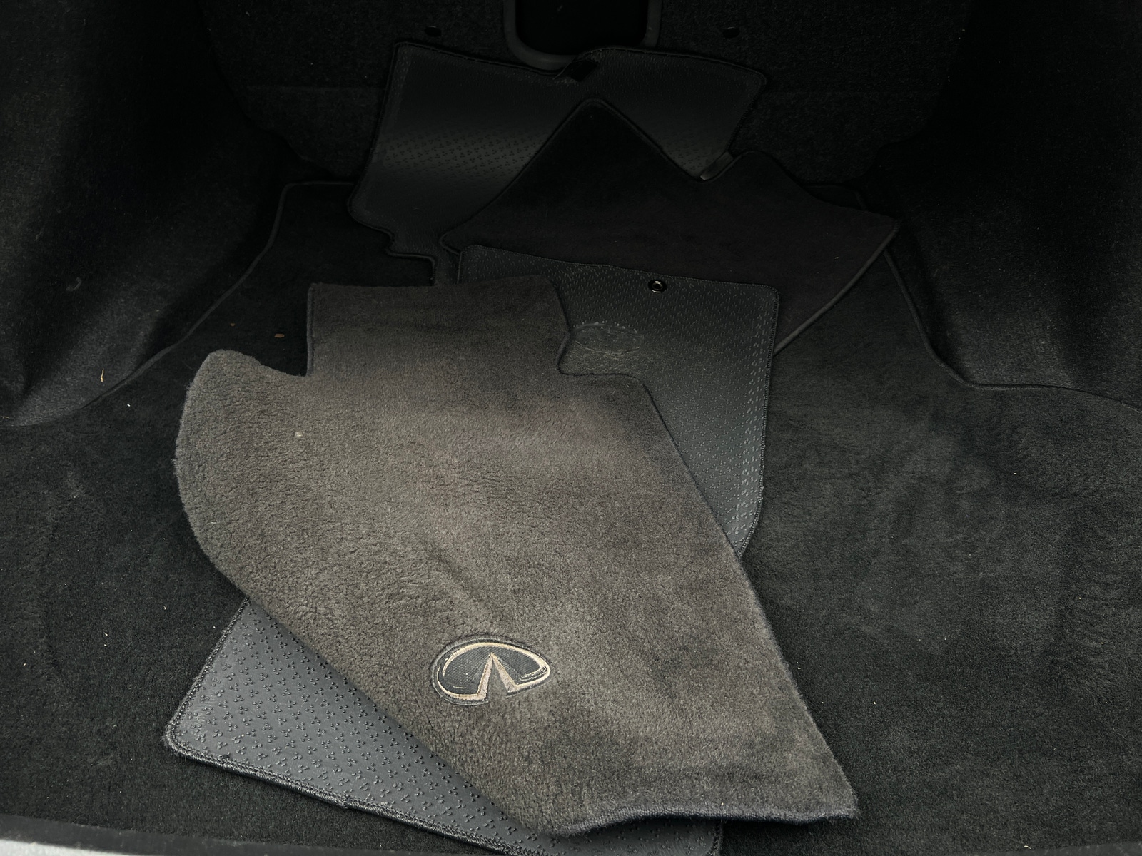 Thumbnail: 2010 INFINITI G37 - 6