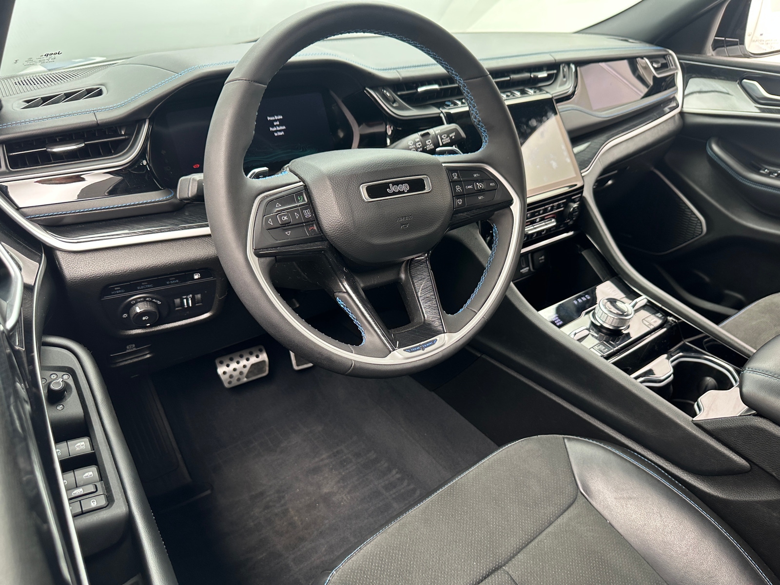Thumbnail: 2023 Jeep Grand Cherokee - 3