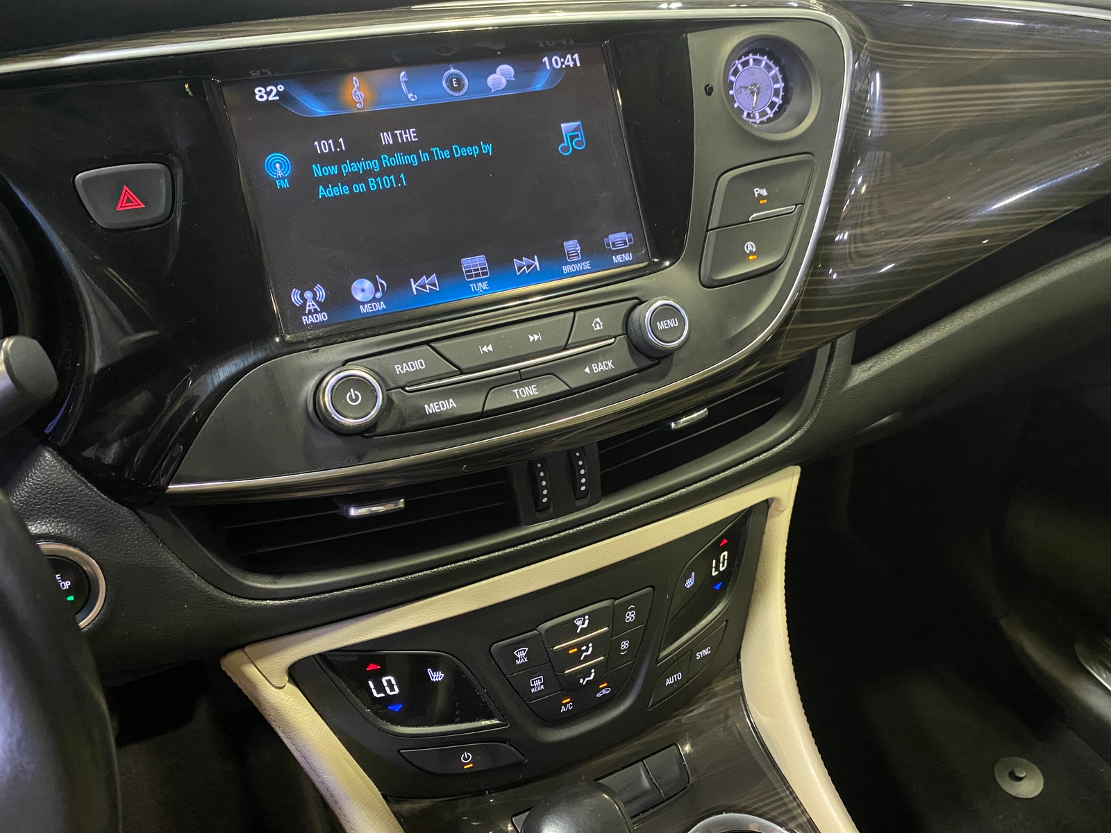Thumbnail: 2019 Buick Envision - 3