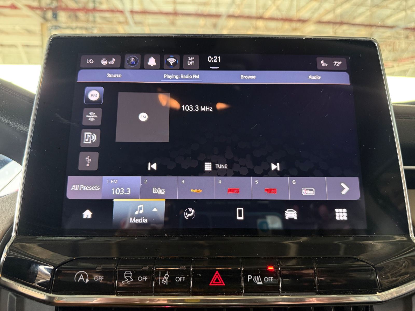 Thumbnail: 2022 Jeep Compass - 4