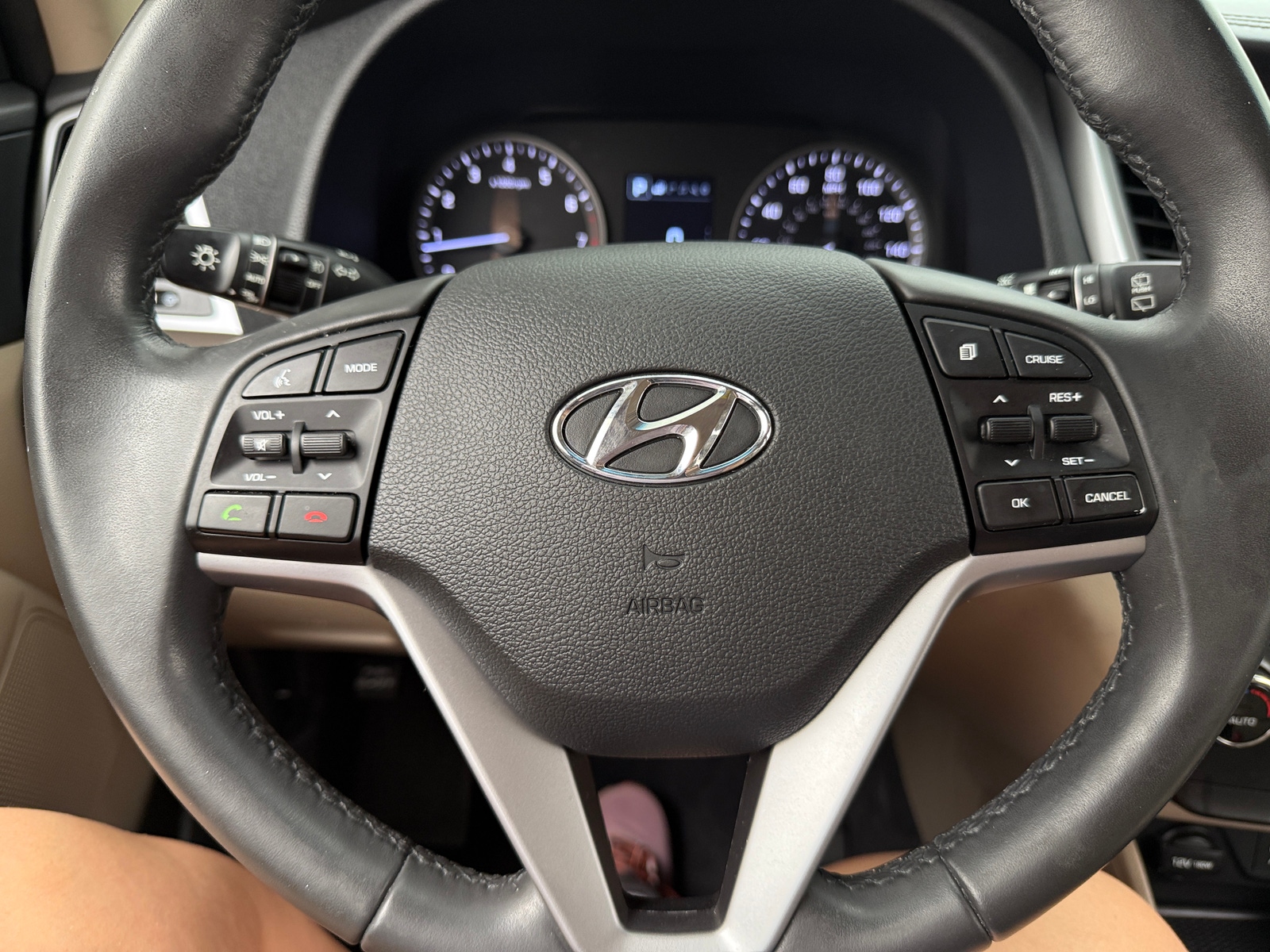 Thumbnail: 2018 Hyundai Tucson - 4