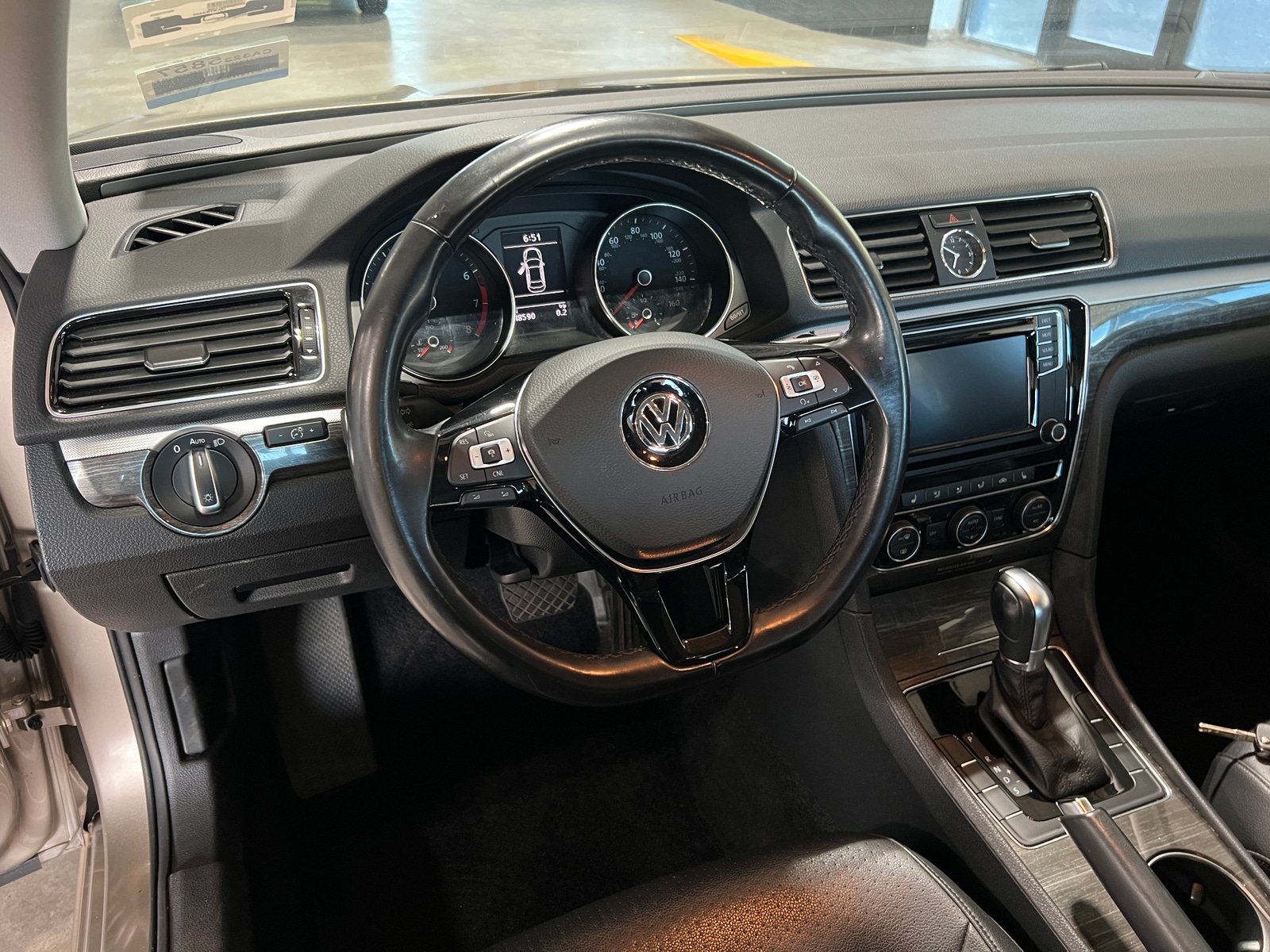 Thumbnail: 2016 Volkswagen Passat - 4