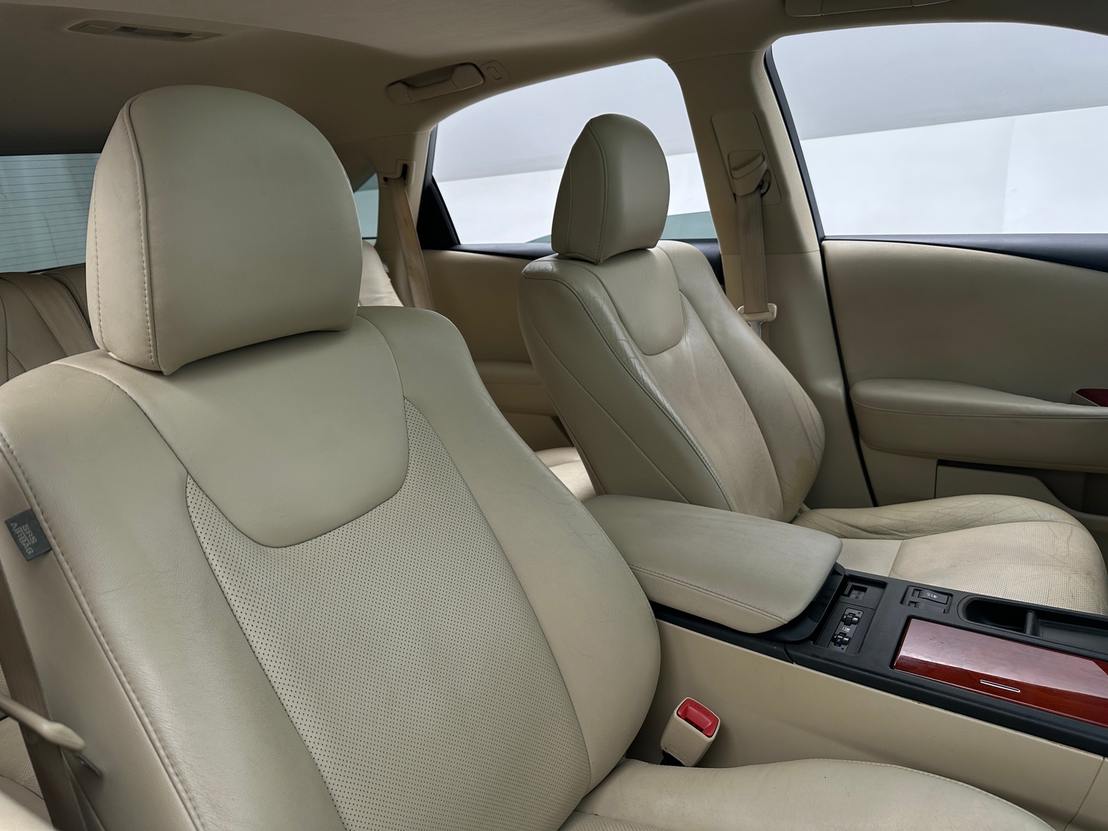 Thumbnail: 2011 Lexus RX - 2