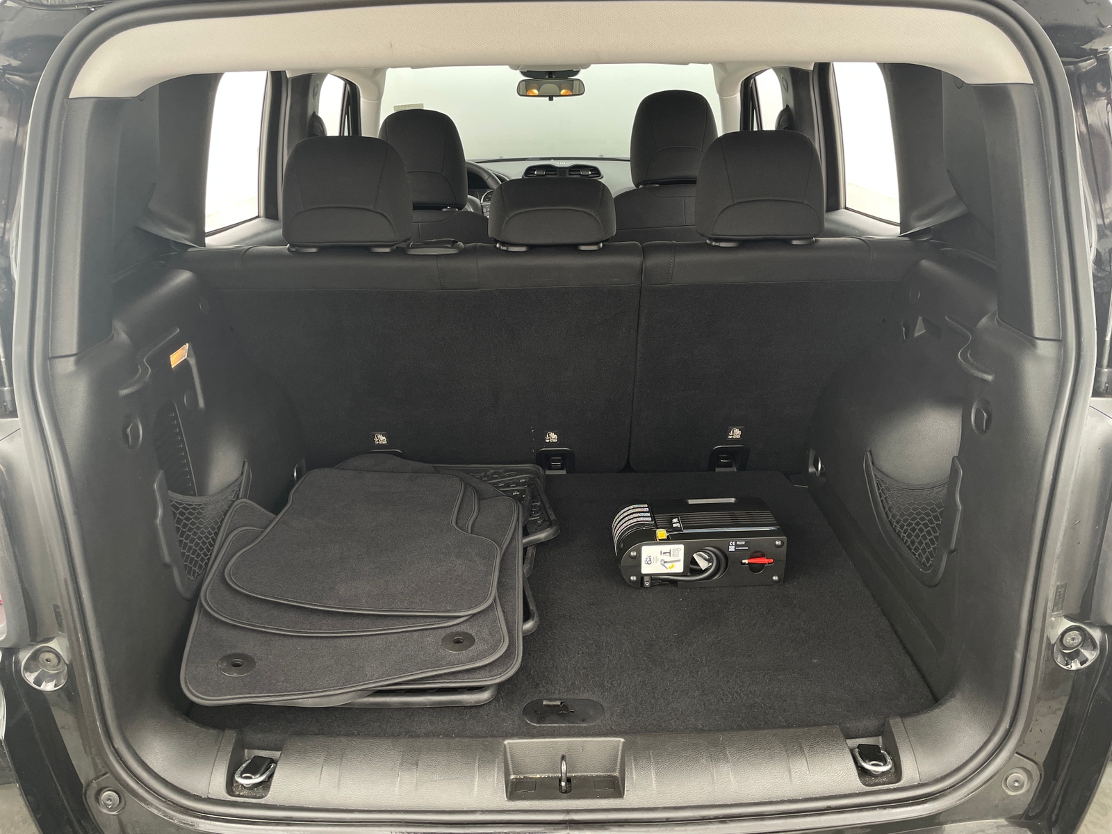 Thumbnail: 2018 Jeep Renegade - 7