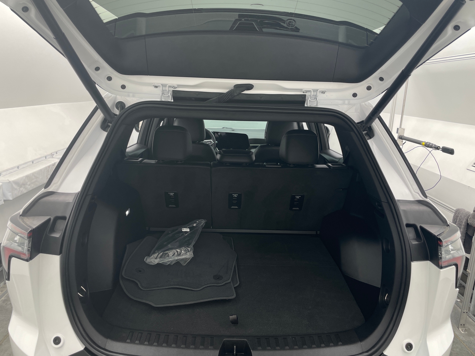 Thumbnail: 2025 Chevrolet Equinox - 7