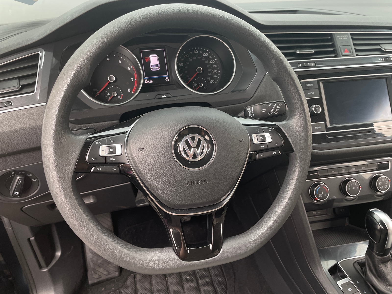 Thumbnail: 2020 Volkswagen Tiguan - 5