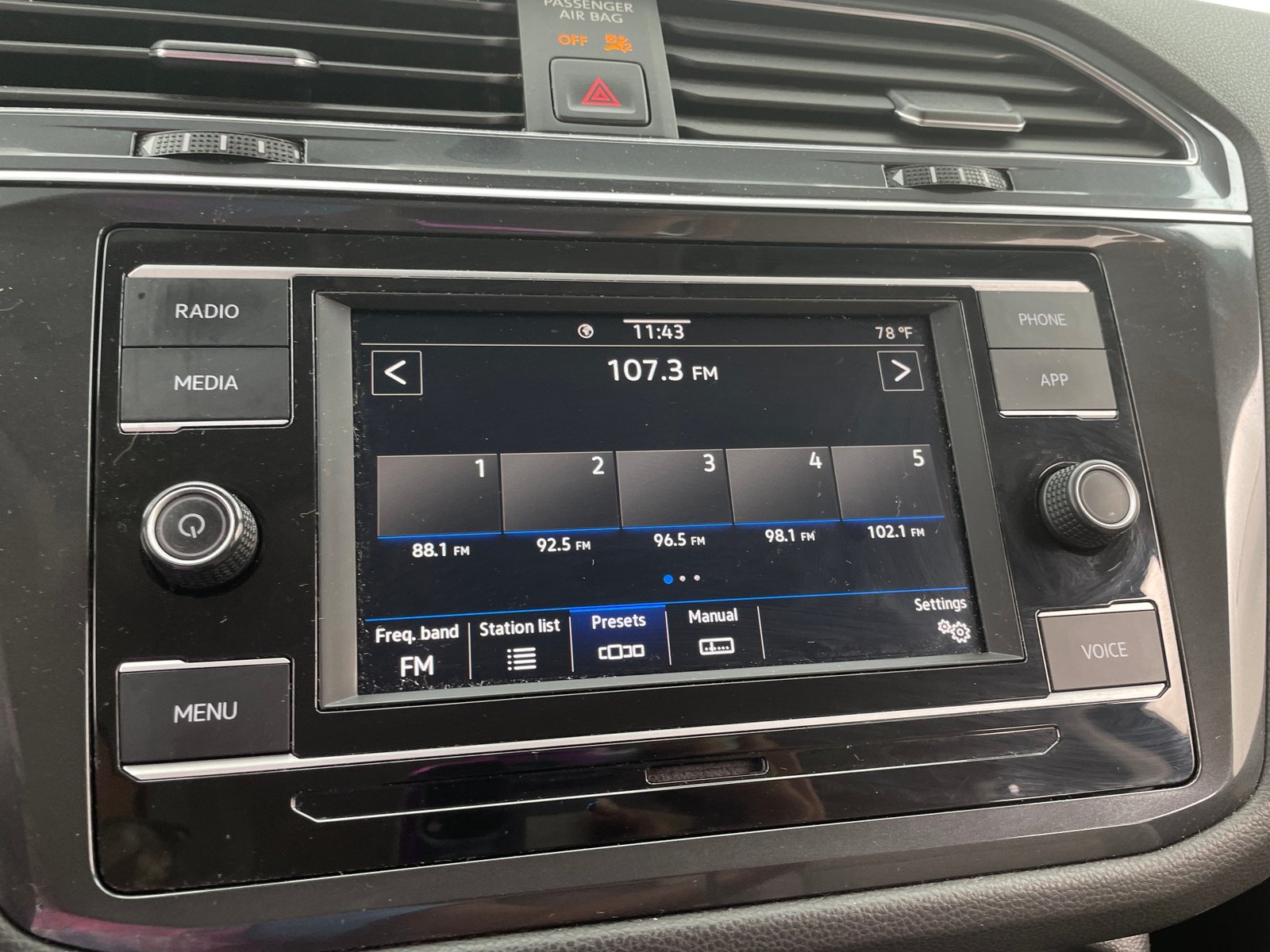 Thumbnail: 2020 Volkswagen Tiguan - 4