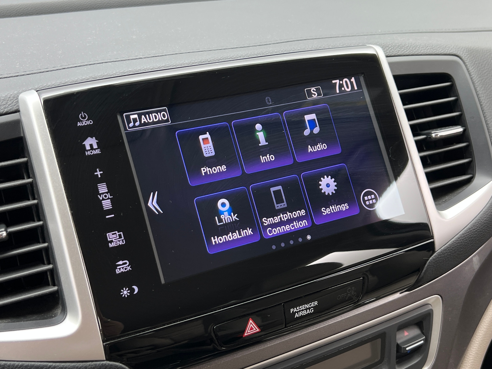 Thumbnail: 2018 Honda Pilot - 4